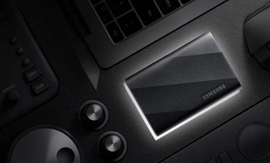 Dysk przenośny Samsung Portable SSD T9 USB 3.2 Gen 2x2 4 TB czarny